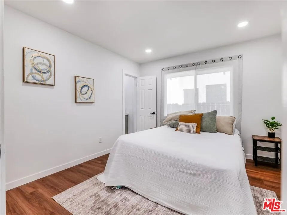 5111 E Cimarron Street, Los Angeles, California 90062 home-pic-33